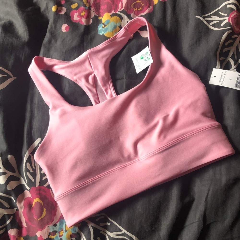 NWT SUPER CUTE SPORTS BRA